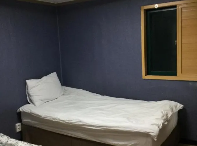 东大门g迷你酒店 3*
